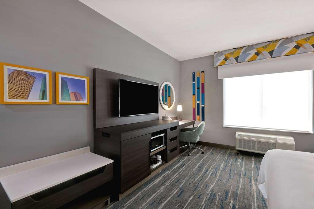 Hampton Inn & Suites Houston East Beltway 8, Tx Cloverleaf Room photo